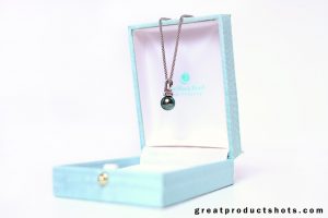 Your diy product photography can look as good as this professionally shot necklace